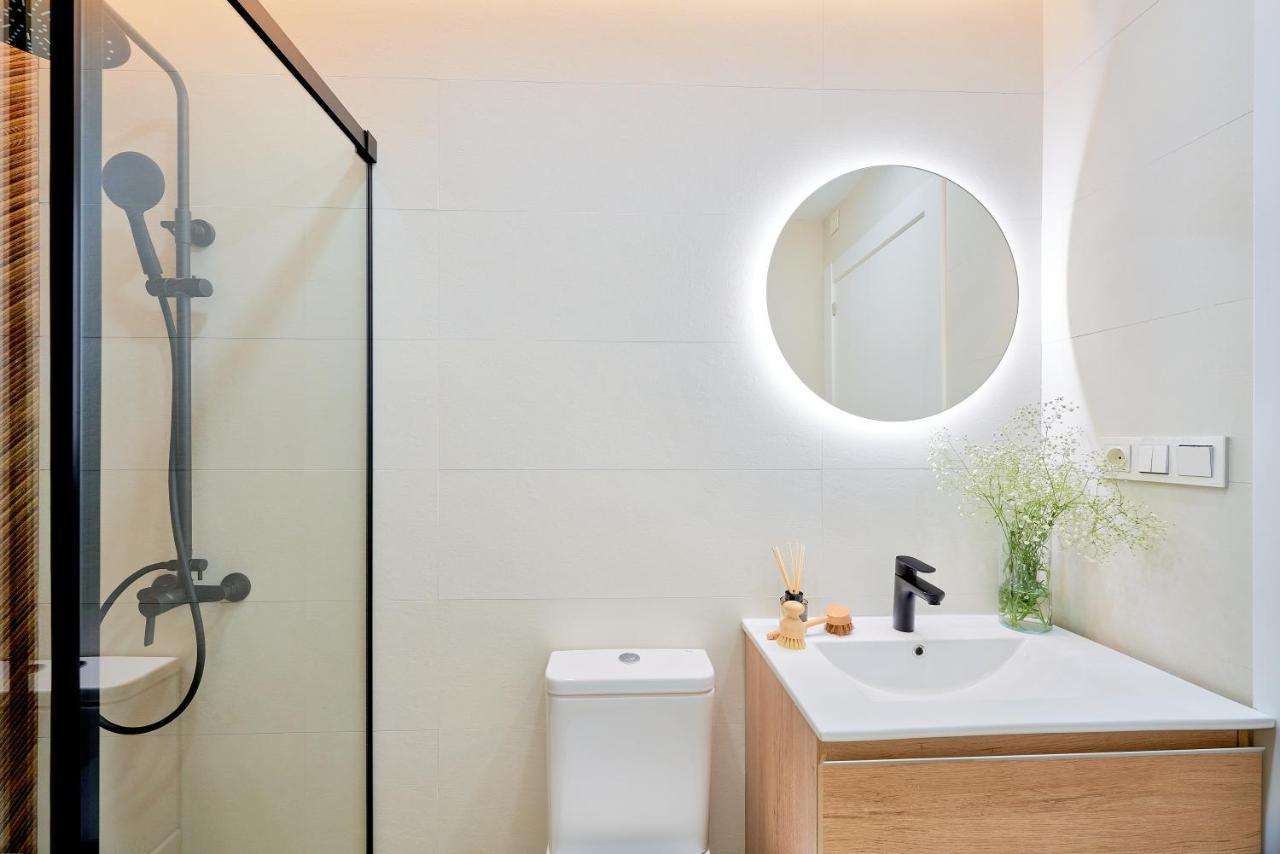 Lofts Parque De Huelin Apartment Malaga Luaran gambar