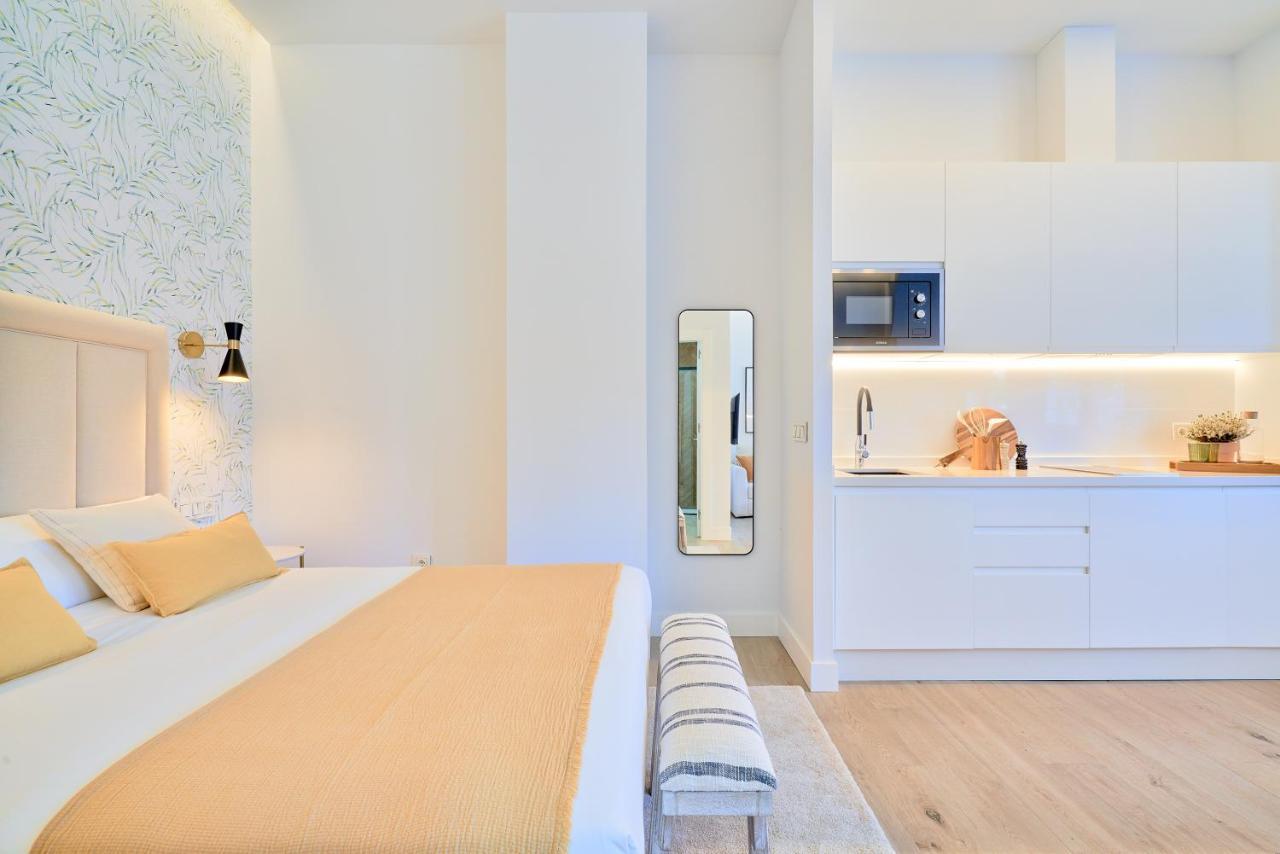 Lofts Parque De Huelin Apartment Malaga Luaran gambar
