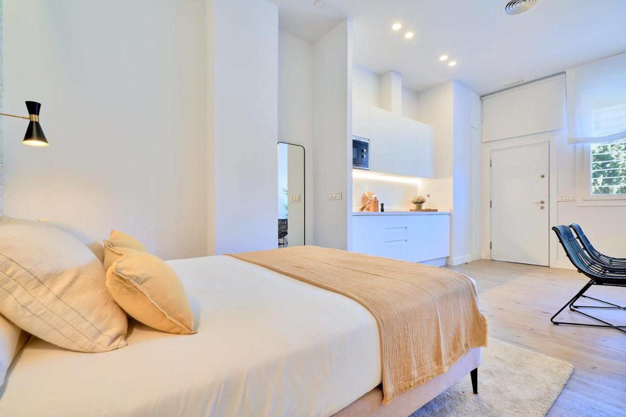 Lofts Parque De Huelin Apartment Malaga Luaran gambar