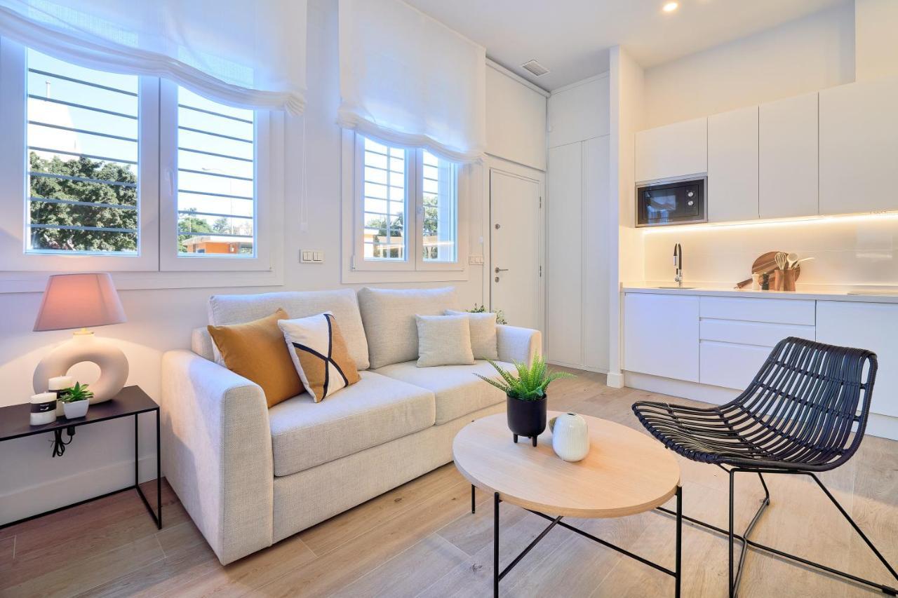 Lofts Parque De Huelin Apartment Malaga Luaran gambar